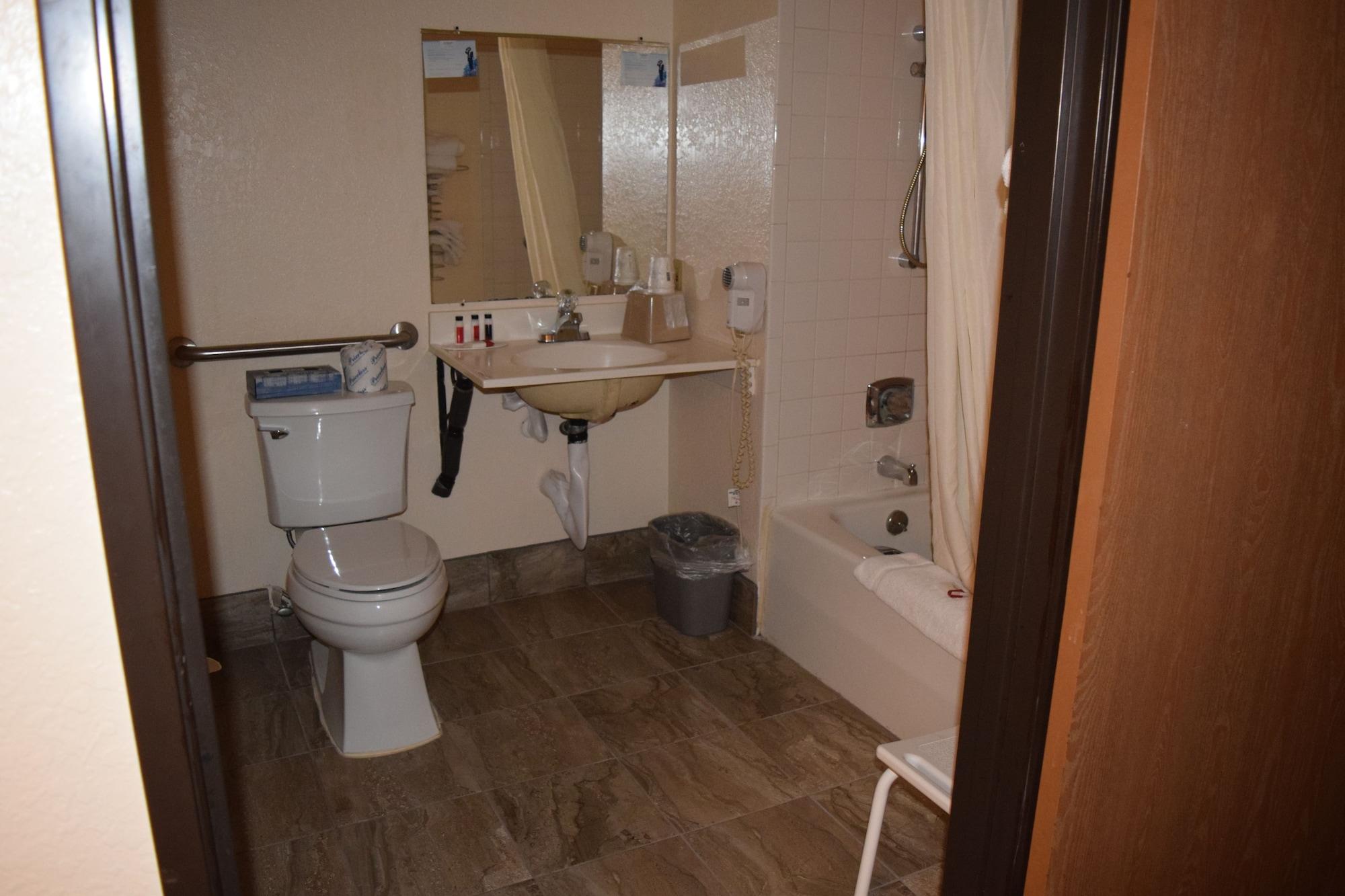 Super 8 By Wyndham Saginaw Motel Exterior foto